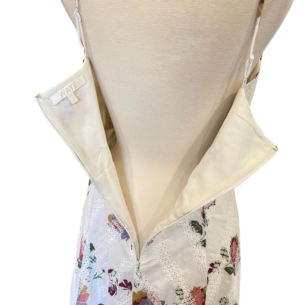 Wayf Hampshire Handkerchief Dress in Floral Printed Eyelet Lace Like New - Picture 8 of 11